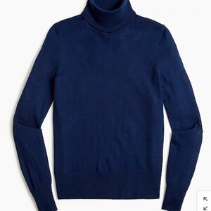 Jcrew Factory Merino wool-blend turtleneck
Item AU185